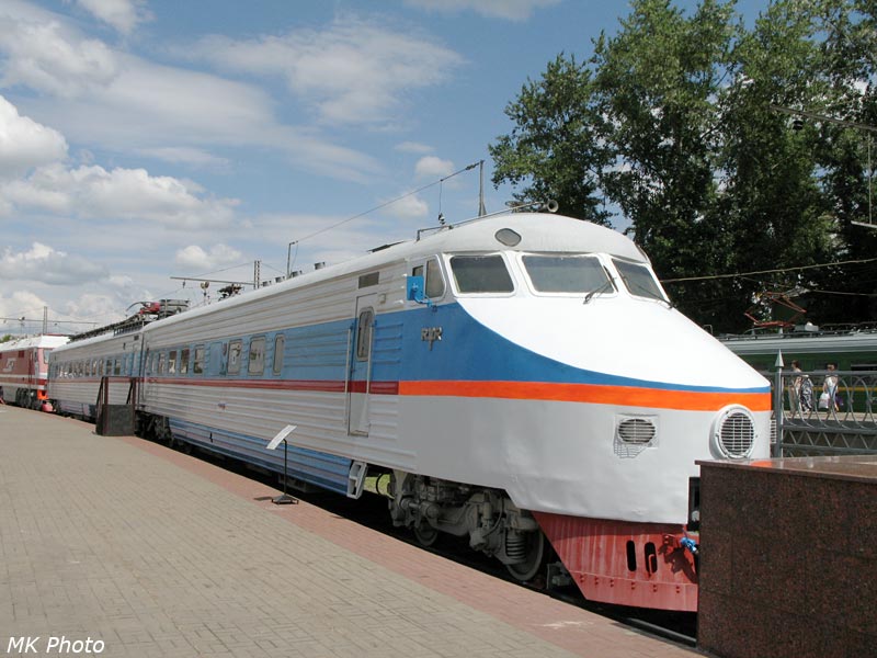 Скоростной поезд ЭР200