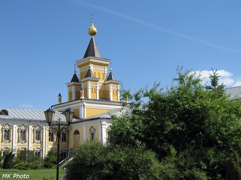 Храм иконы Божией Матери Всех скорбящих Радосте при больнице