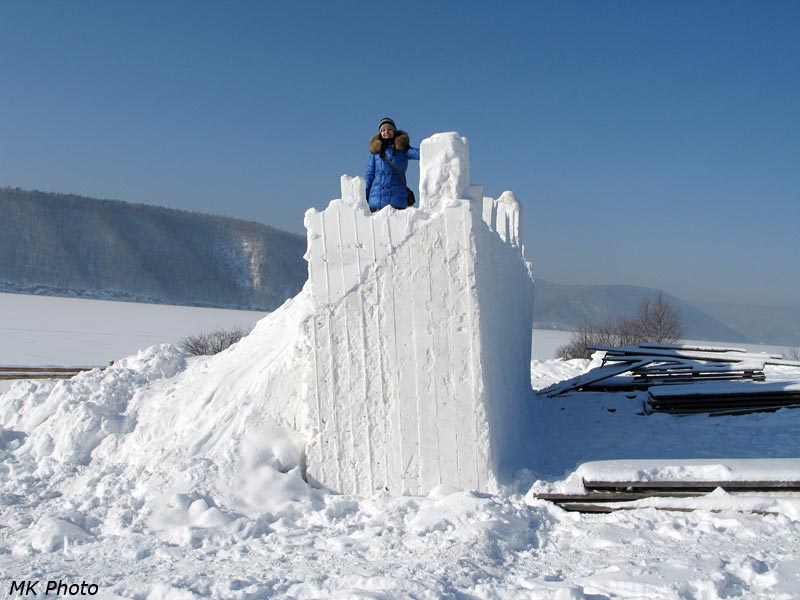Снежная крепость