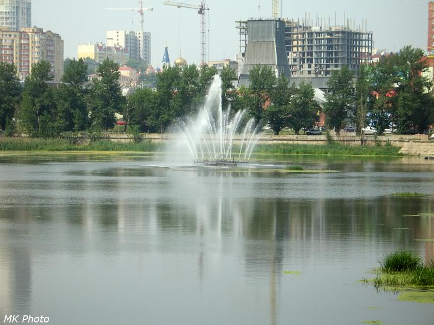 Фонтан посреди р. Миасс