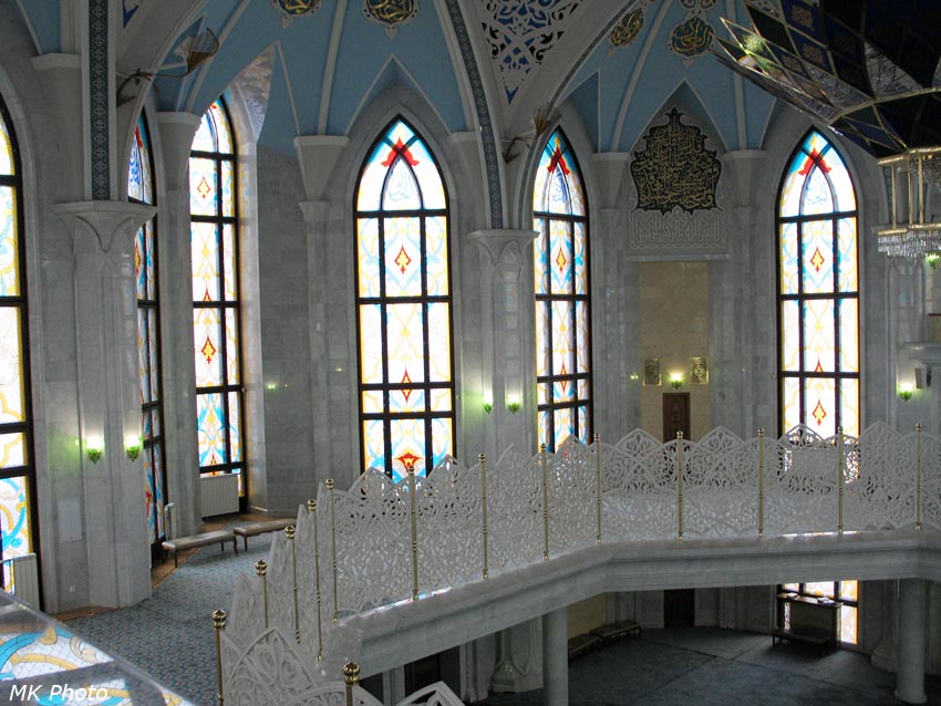 Внутри мечети