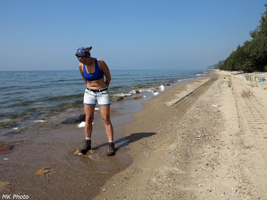 На кромке пляжа