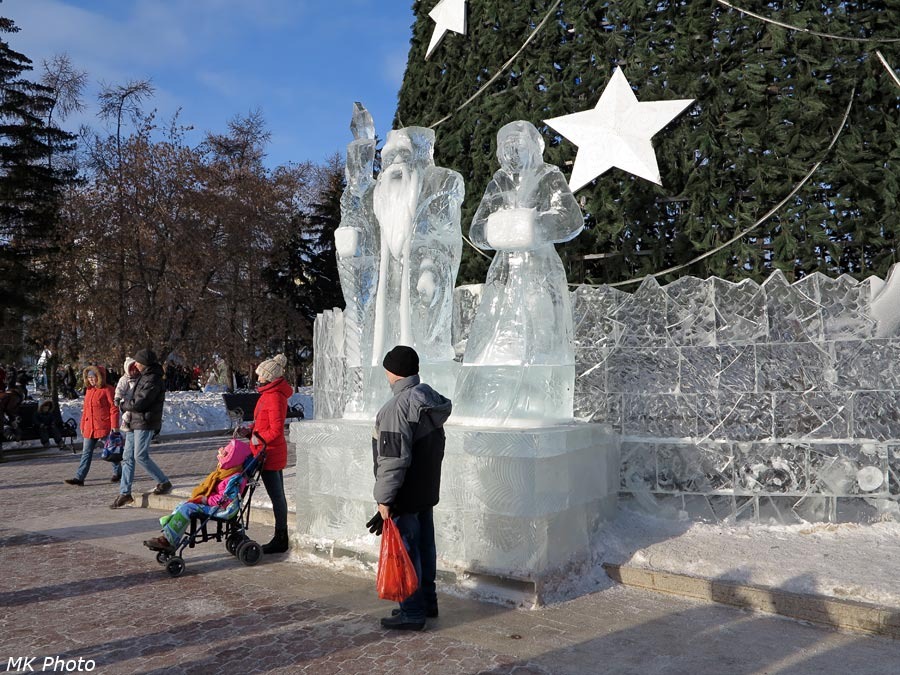 Дед Мороз и Снегурочка