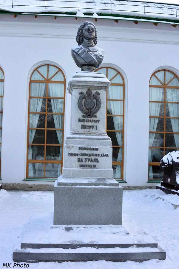 Бюст Петра I