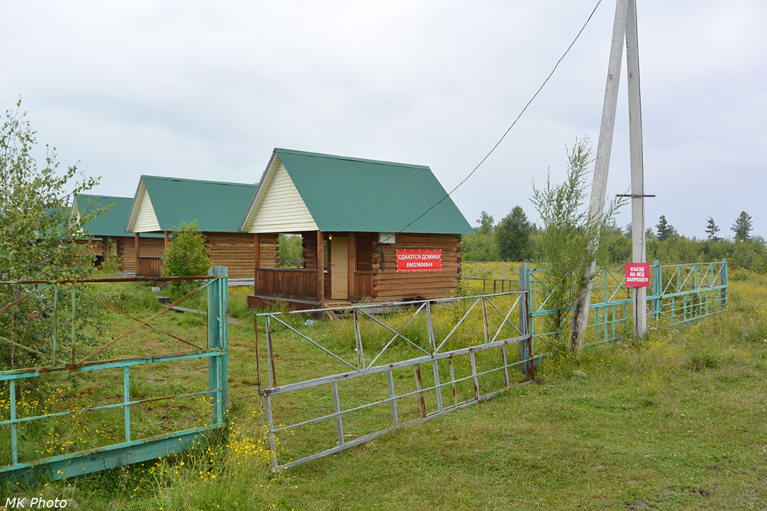 Турбаза на окраине Новоснежной