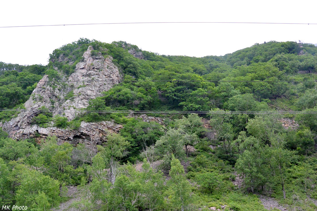 Скалы в долине р. Постышевка