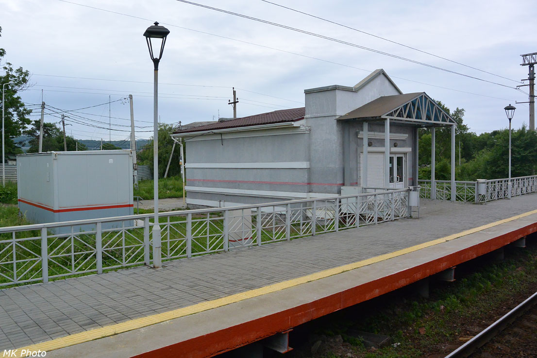 Весенняя