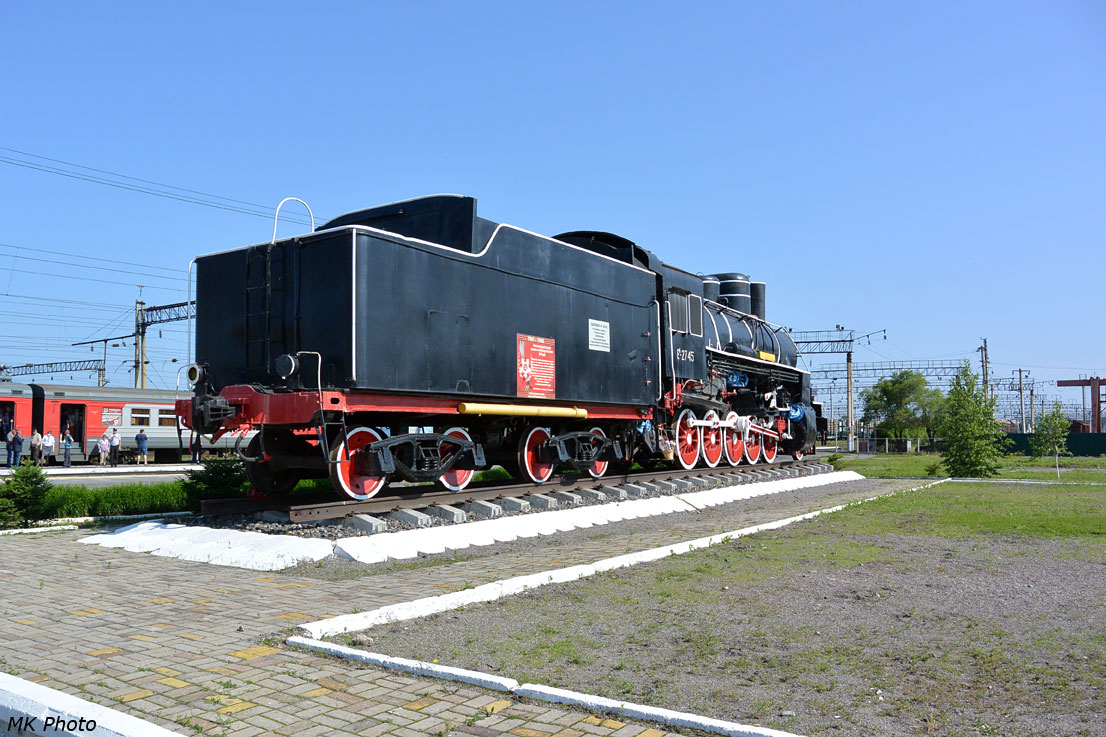 Паровоз-памятник Еа-2745