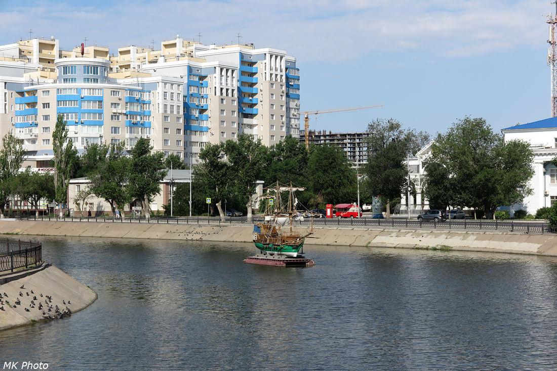Декоративный фрегат