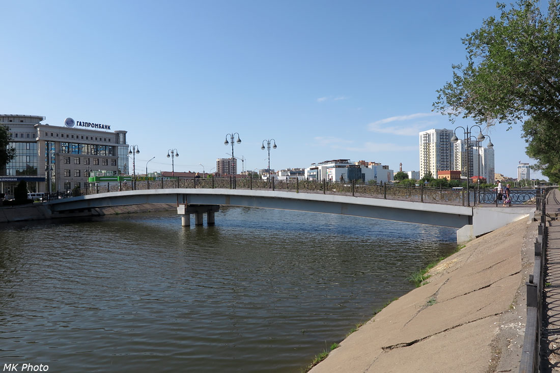 Мост-фонтан