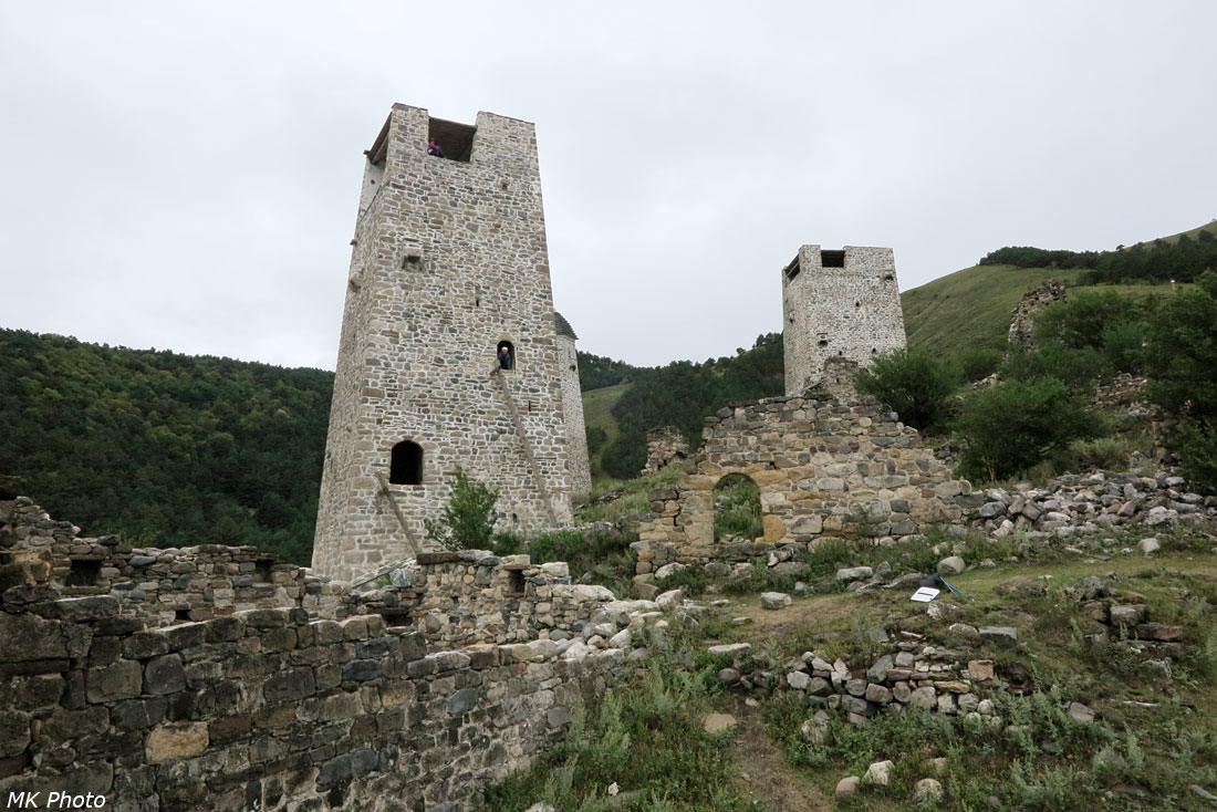 Два бревна с зарубками